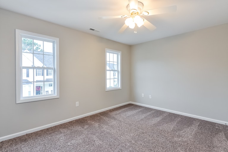 Photo 16 of 25 - 3003 White Cloud Cir, Apex, NC 27502