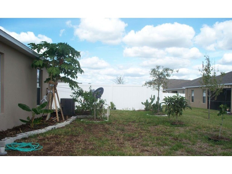 Photo 22 of 25 - 18334 Waydale Loop, Hudson, FL 34667