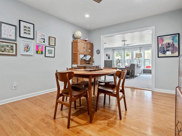 Photo 4 of 33 - 4028 Lovell Ave, Fort Worth, TX 76107