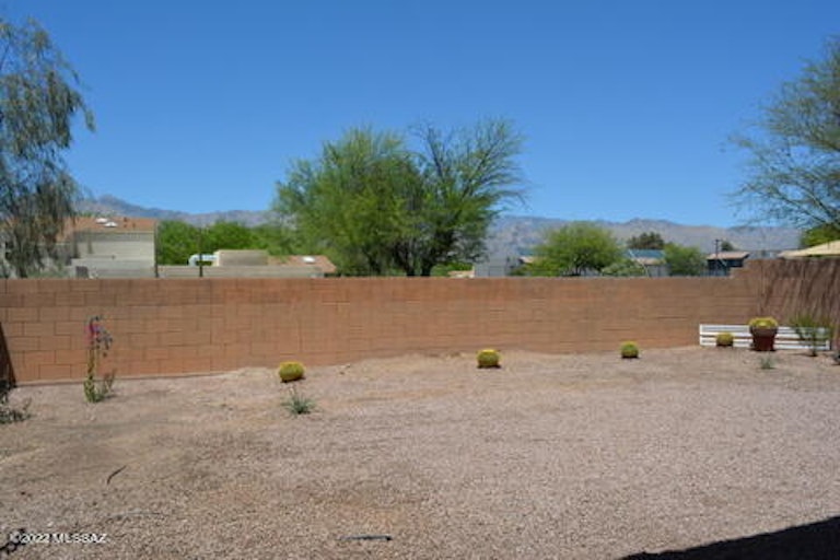 Photo 31 of 31 - 7589 E Truces Pl, Tucson, AZ 85715