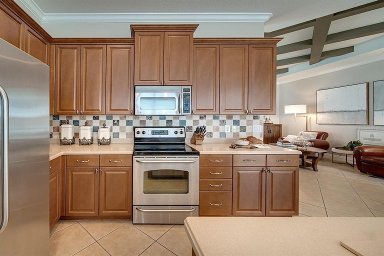 Photo 13 of 55 - 12143 Maple Ridge Dr, Parrish, FL 34219