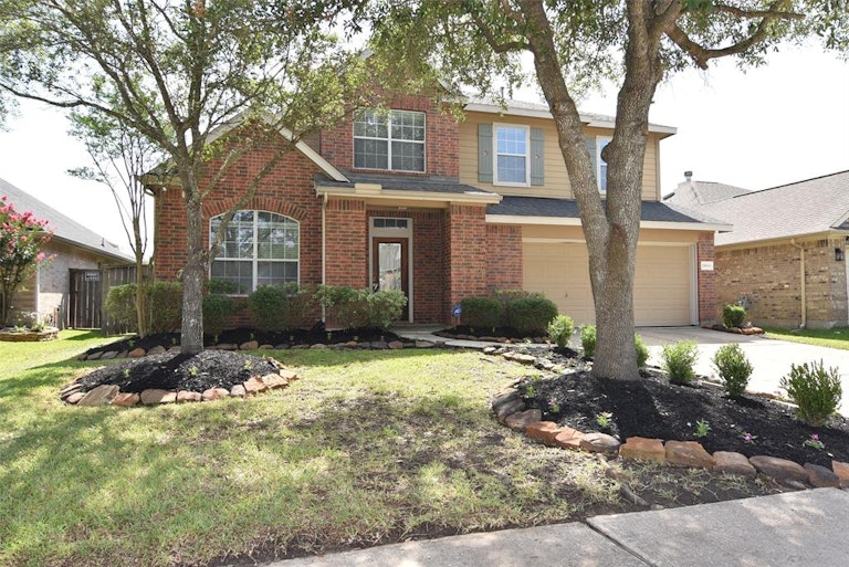 Photo 1 of 34 - 20010 Queens Oak Ct, Spring, TX 77379