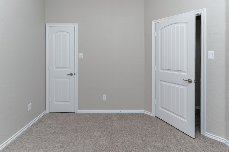 Photo 19 of 25 - 8945 Jewel Flower Dr, Fort Worth, TX 76131