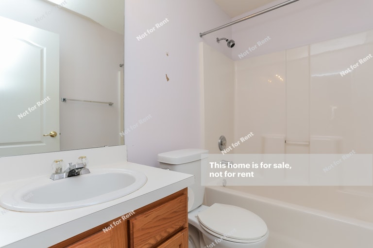 Photo 23 of 27 - 201 Kinship Ln, Apex, NC 27502