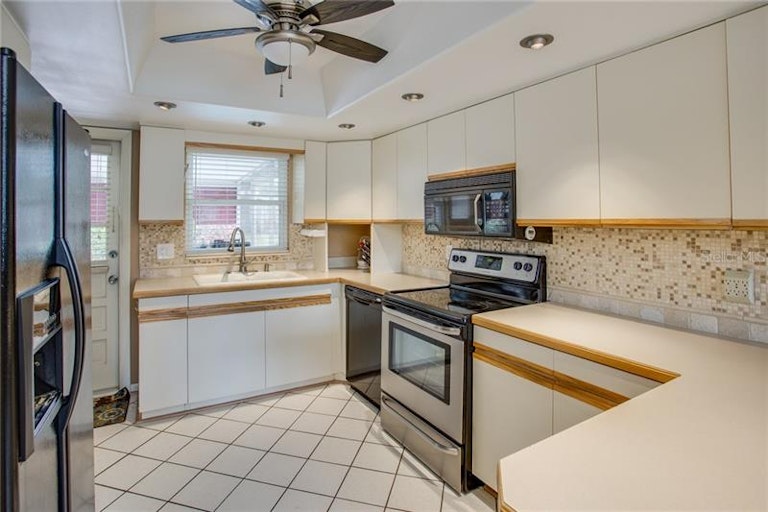 Photo 11 of 25 - 524 Spring Oaks Blvd, Altamonte Springs, FL 32714