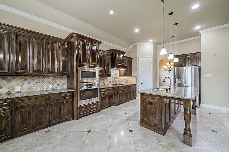 Photo 8 of 45 - 1326 Bastrop Glen Ln, League City, TX 77573