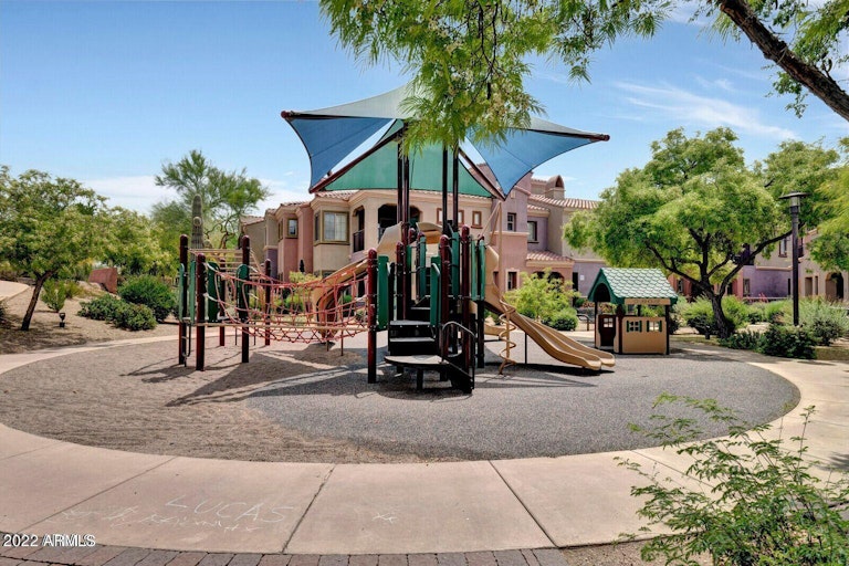 Photo 37 of 41 - 3935 E Rough Rider Rd #1044, Phoenix, AZ 85050