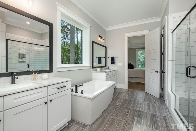 Photo 17 of 33 - 298 Bonterra Way, Chapel Hill, NC 27516