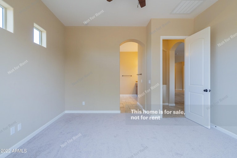 Photo 12 of 23 - 9112 S 15th Way, Phoenix, AZ 85042