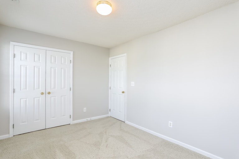 Photo 16 of 25 - 2211 Turtle Point Dr, Raleigh, NC 27604