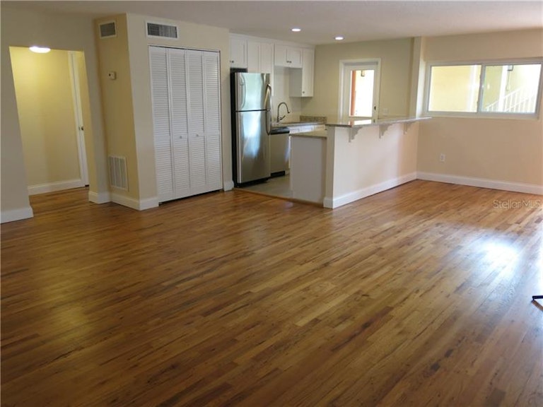 Photo 1 of 10 - 320 Lakeview St #216, Orlando, FL 32804