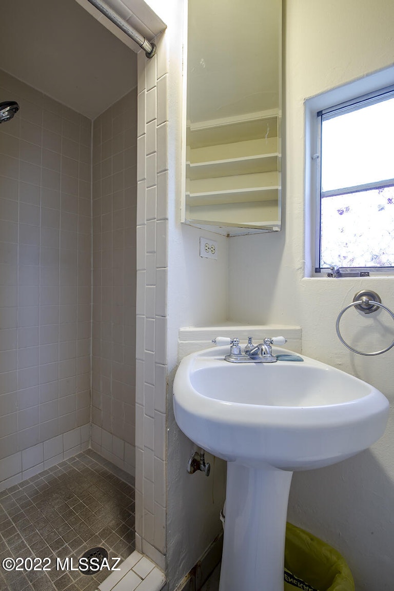 Photo 33 of 43 - 1548 E 9th St, Tucson, AZ 85719