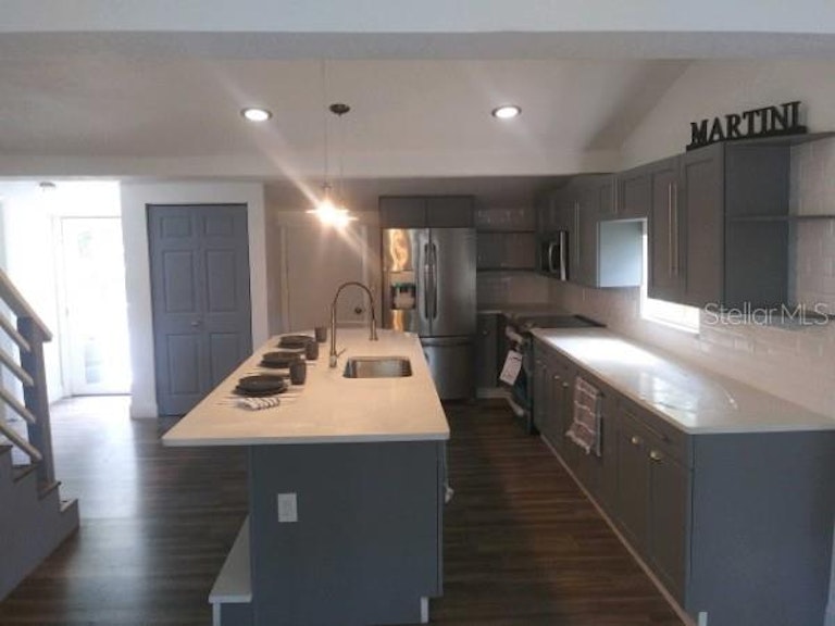 Photo 11 of 28 - 5832 10th St, Zephyrhills, FL 33542