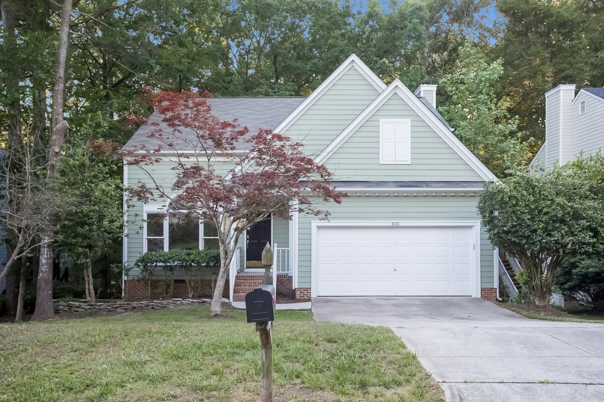 Photo 1 of 25 - 4016 Kettering Dr, Durham, NC 27713