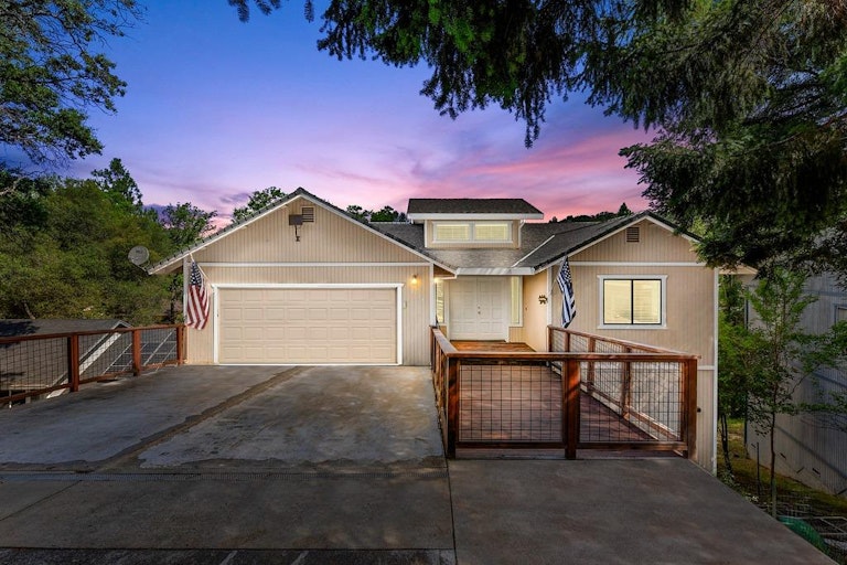 Photo 1 of 79 - 12136 Poplar Rd, Auburn, CA 95602