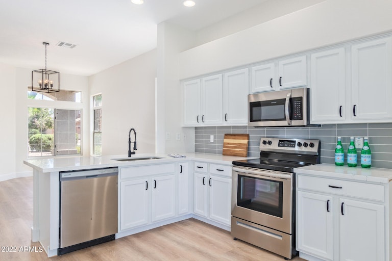 Photo 11 of 27 - 735 W Ivanhoe St, Gilbert, AZ 85233