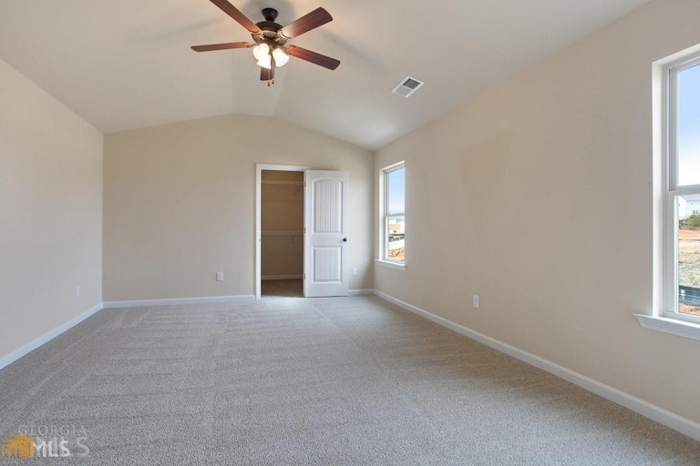Photo 16 of 25 - 200 Villa Grande Dr #25, Locust Grove, GA 30248