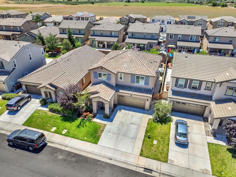 Photo 27 of 35 - 4848 Ammolite Way, Elk Grove, CA 95757