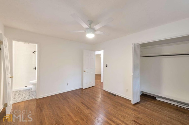 Photo 10 of 16 - 1113 Seven Springs Cir, Marietta, GA 30068