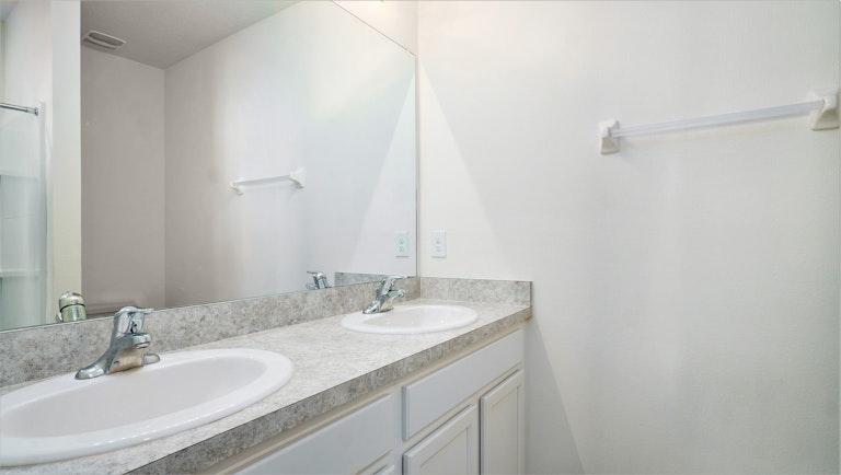 Photo 15 of 17 - 32641 Abby Lax Ln, Wesley Chapel, FL 33543