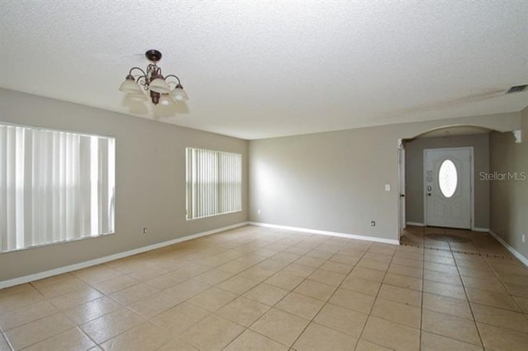 Photo 5 of 23 - 12925 Los Alamitos Ct, Orlando, FL 32837