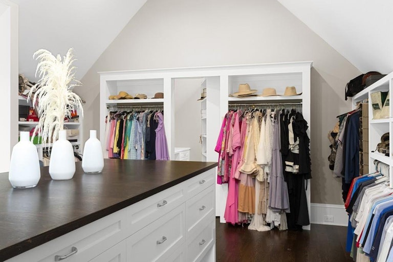 Photo 32 of 77 - 4268 Woodland Brook Dr SE, Atlanta, GA 30339