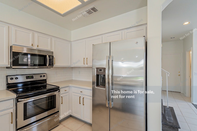 Photo 9 of 28 - 10111 E Capri Ave, Mesa, AZ 85208