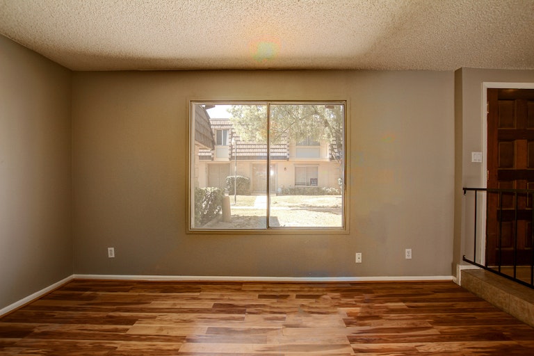 Photo 5 of 26 - 1506 E Coronado Dr, Tempe, AZ 85282
