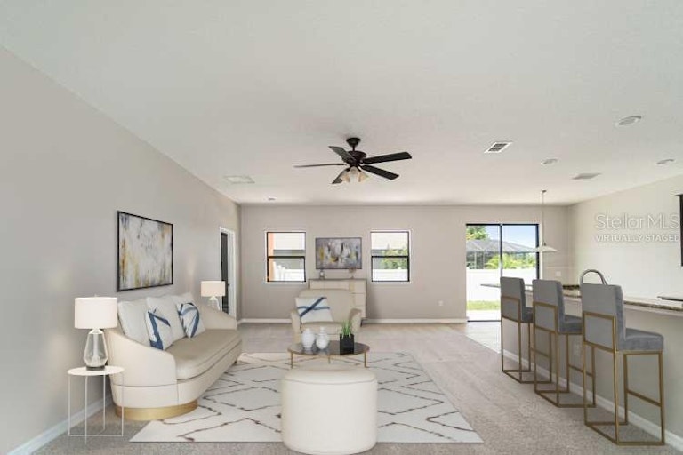 Photo 3 of 14 - 2220 50th Street Cir E, Palmetto, FL 34221