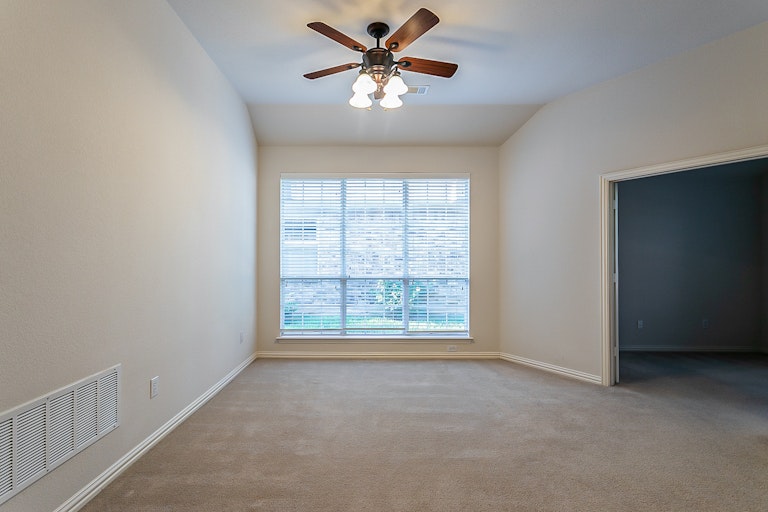Photo 12 of 26 - 3609 Sutters Way, Flower Mound, TX 75022