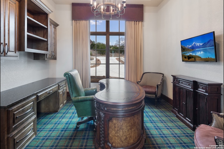 Photo 5 of 50 - 22 Summit Pt, Boerne, TX 78006
