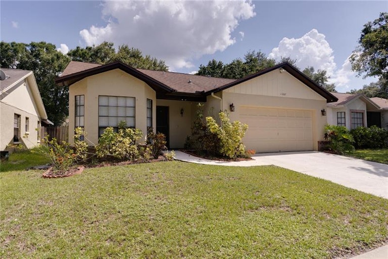 Photo 2 of 39 - 11007 Kenbrook Dr, Riverview, FL 33578