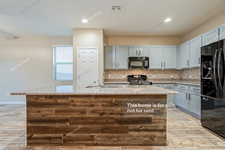 Photo 6 of 27 - 356 W Calle Gota, Sahuarita, AZ 85629