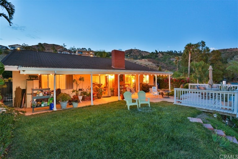 Photo 33 of 39 - 1821 N Bel Aire Dr, Burbank, CA 91504