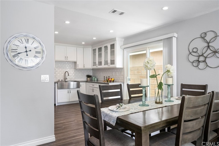 Photo 12 of 36 - 331 Monterey Cir, Placentia, CA 92870