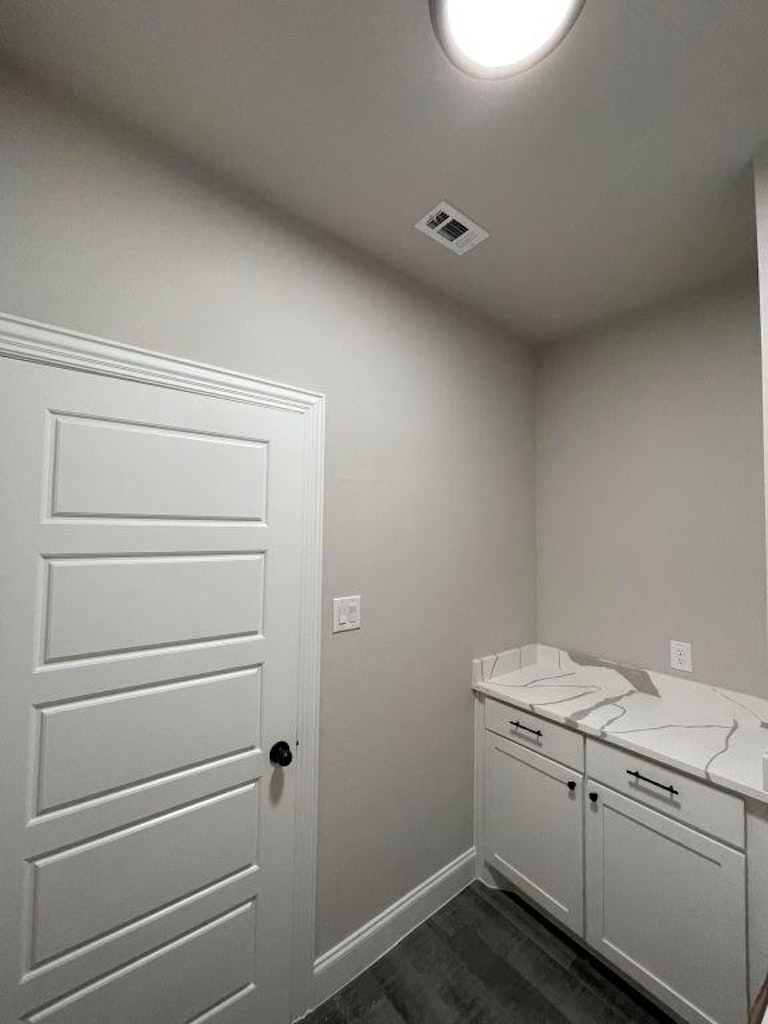 Photo 11 of 13 - 2102 N O Connor Rd, Irving, TX 75061