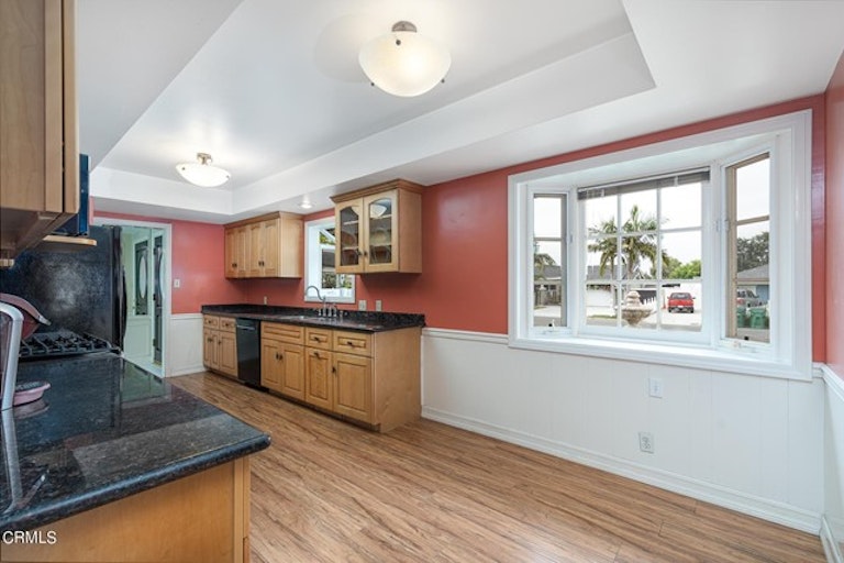 Photo 8 of 36 - 18681 Spaulding Ave, Santa Ana, CA 92705