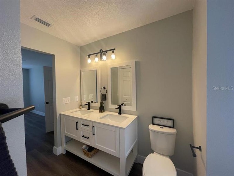 Photo 18 of 32 - 3341 Buttonwood Ave, Deltona, FL 32738