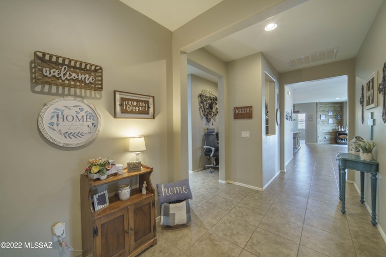 Photo 5 of 41 - 1501 E Lower Mine Ln, Sahuarita, AZ 85629