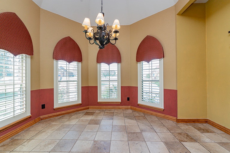 Photo 10 of 34 - 1509 Western Willow Dr, Haslet, TX 76052