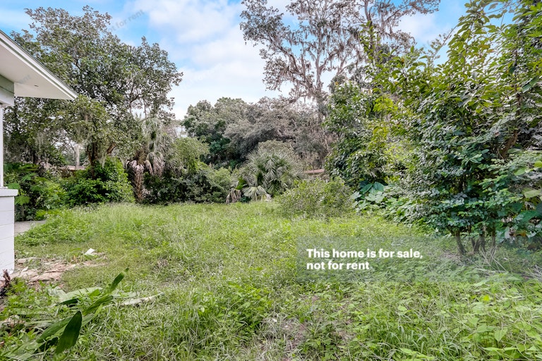 Photo 28 of 32 - 6438 Swallow Cove Rd, Jacksonville, FL 32211