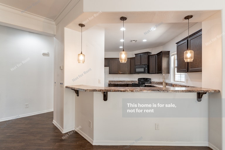Photo 9 of 25 - 231 E Indigo Dr, Chandler, AZ 85286