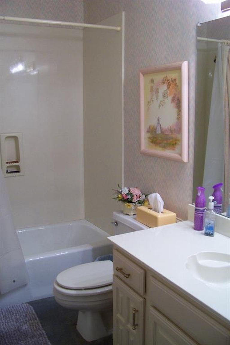 Photo 7 of 22 - 3207 Foxcreek Dr, Richardson, TX 75082