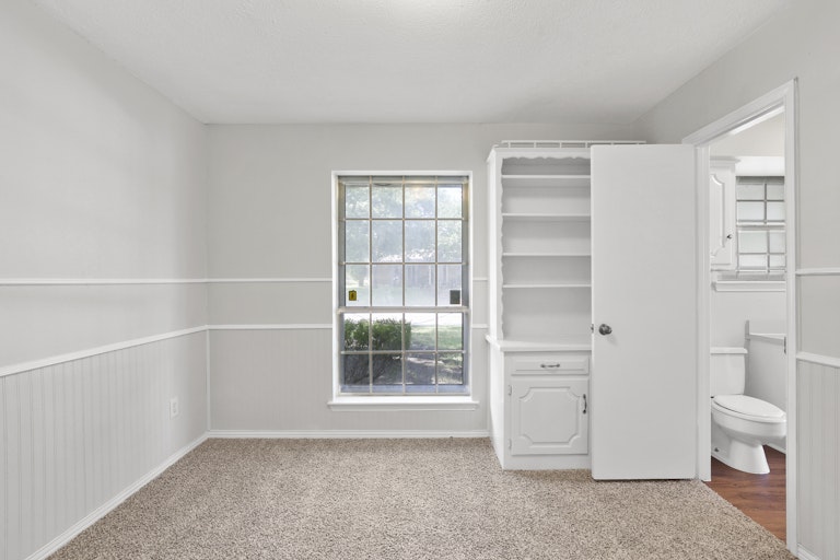 Photo 18 of 26 - 142 Bailey Dr, Desoto, TX 75115