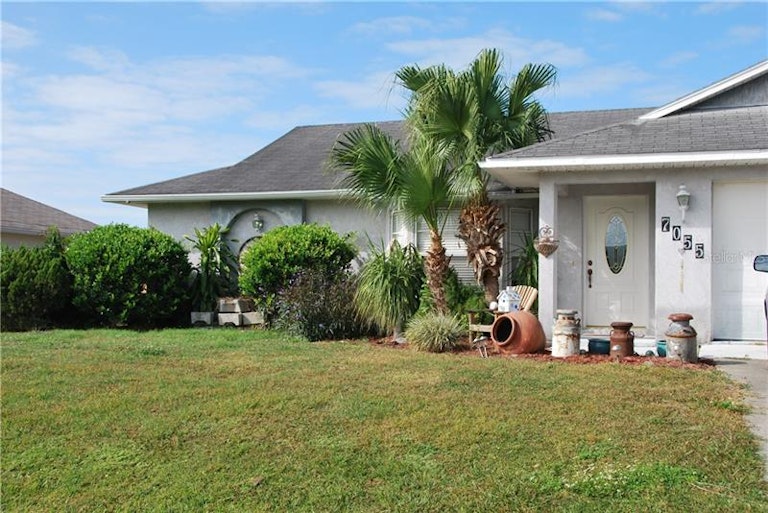 Photo 17 of 19 - 7055 Strawberry St, Englewood, FL 34224