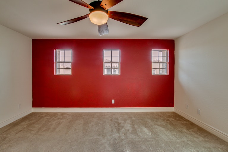 Photo 16 of 33 - 1063 S Storment Ln, Gilbert, AZ 85296