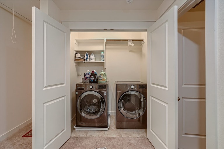 Photo 25 of 30 - 252 Fieldwood Dr Unit C, Buda, TX 78610