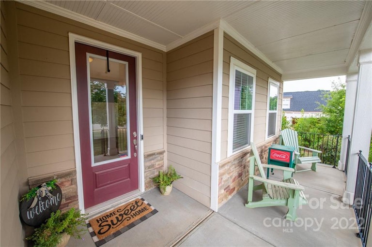 Photo 2 of 42 - 2601 Shanklin Ln S, Denver, NC 28037