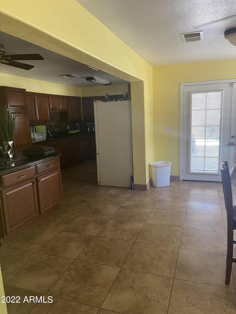 Photo 12 of 28 - 6414 W Avalon Dr, Phoenix, AZ 85033