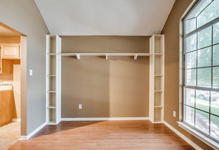 Photo 11 of 29 - 720 Ridgemont Dr, Allen, TX 75002